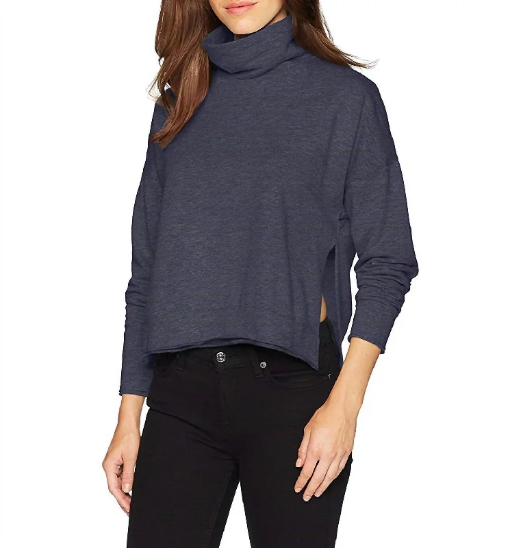 Brushed Italian Loose Short Sweatshirt In Night Iris