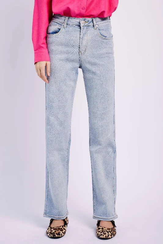 Straight Leg Stretch Jeans in Bleached Wash