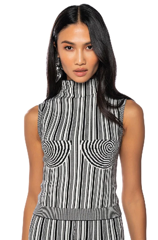 DOUBLE VISION STRIPED CROPPED SLEEVELESS SWEATER